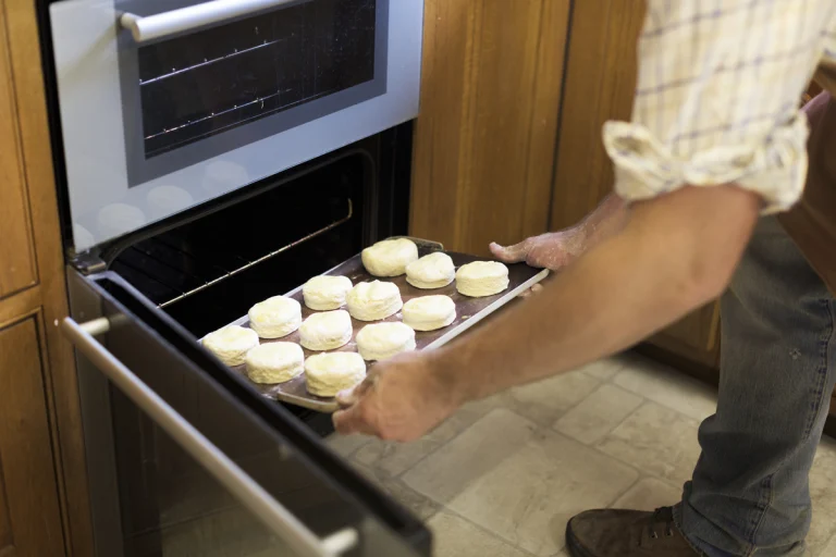 Microwaving rice cakes